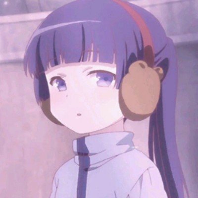 男子买东西故意贴女店主还不承认